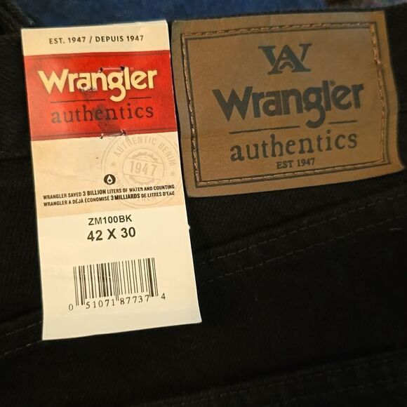 New with tags Wrangler Authentic Men's 42x30 Black Straight Leg Jeans - Picture 7 of 7